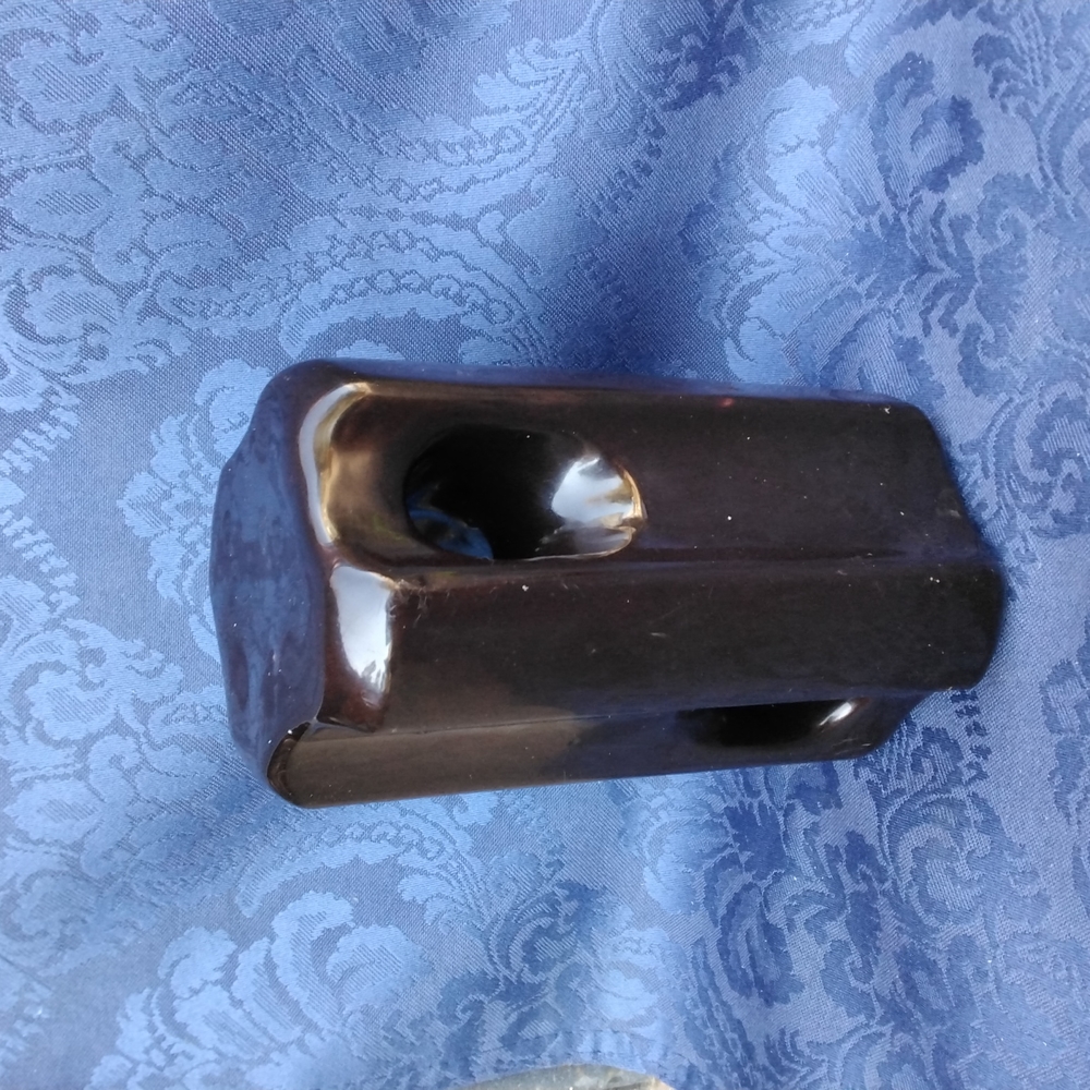 Dark Purple Insulator